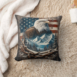 Majestic Eagle Under Mountains and American Flag Kissen