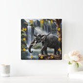 Majestic Elephant von Serene Waterfall bei Morgend Quadratische Wanduhr (Zuhause)