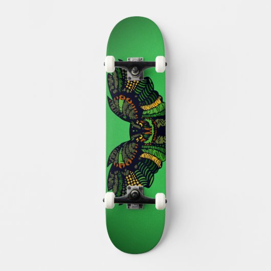 Majestic Emerald Owl Skateboard (Vorderseite)