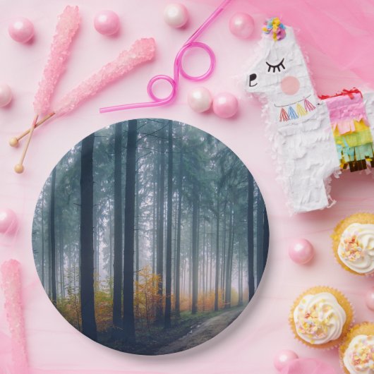 Majestic Forest Path Pappteller (Party)