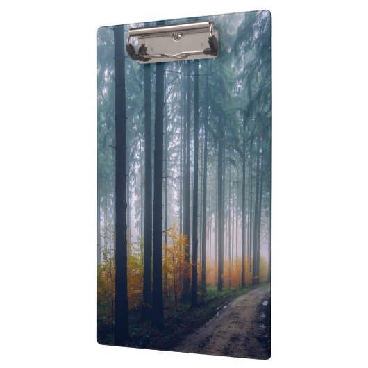 Majestic Forest Tree Lined Path Klemmbrett (Links)