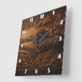 Majestic Horse Carving in der rustikalen Landschaf Quadratische Wanduhr (Winkel)