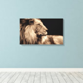 Majestic Lion in Profil Leinwanddruck (Insitu (Holzboden))