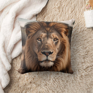 Majestic Lion Nah-up Kissen