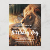 Majestic Lion Roaming mit Awe Birthday laden Postkarte (Vorderseite)