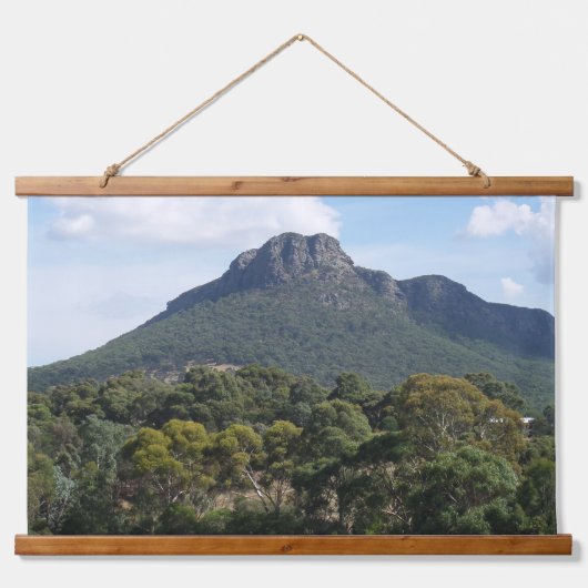 Majestic Mount Sturgeon from Dunkeld Wandteppich Mit Holzrahmen (Vorne)