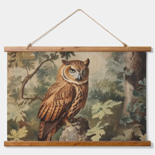 Majestic Owl in einem Wald Wandteppich Mit Holzrahmen
