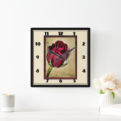 Majestic Red Roses on Brownish Background Quadratische Wanduhr (Zuhause)