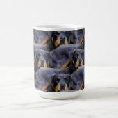 Majestic Rottweiler: Serenity in Strength Kaffeetasse (Mittel)
