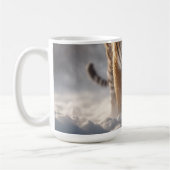 Majestic Sibirien Tiger prowbt den Schneesturm-Neb Kaffeetasse (Links)