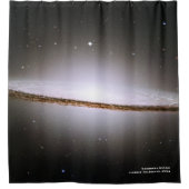 Majestic Sombrero Galaxy Hubble Telescope 2004 Duschvorhang (Vorderseite)