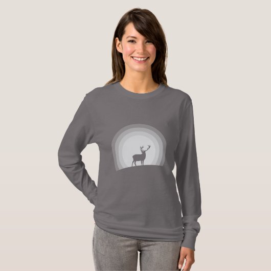 Majestic Stag Silhouette Under Lunar Light T-Shirt (Vorne ganz)