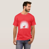 Majestic Stag Silhouette Under Lunar Light T-Shirt (Vorne ganz)