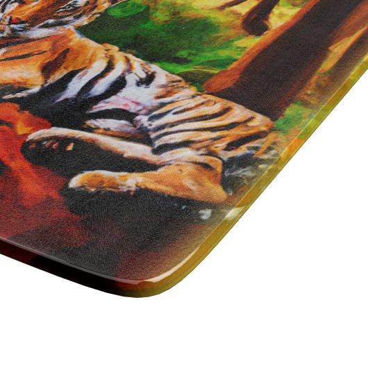 "Majestic Tiger Resting in the Wild". Jetzt kaufen Schneidebrett (Ecke)
