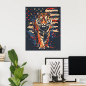Majestic Tiger Stehend stolz von amerikanischer Fl Poster (Heimbüro)