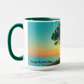 Majestic Tree Powering a Green Community Tasse (Links)