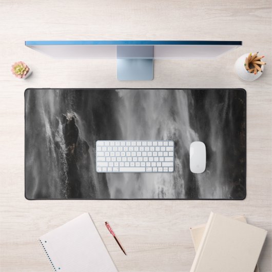 Majestic Wasserfall Boka, Slowenien, schwarz und w Schreibtischunterlage (Büro 1)