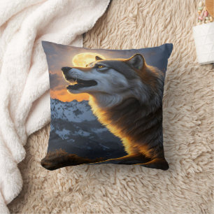 Majestic Wolf Howling unter Moonlit Sky Kissen