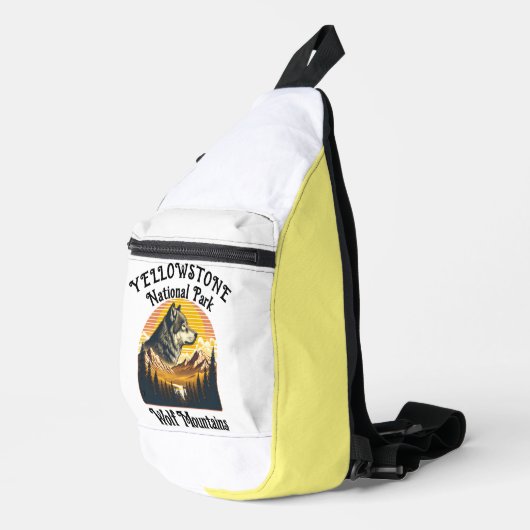 Majestic Wolf of Yellowstone Crossbody Bag (Rechte Ecke)