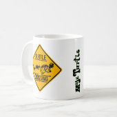 MaJk Schildkröte "Schildkrötenüberquerung" Keramik Kaffeetasse (Vorderseite Links)
