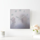 Makabre Quadratische Wanduhr (Zuhause)