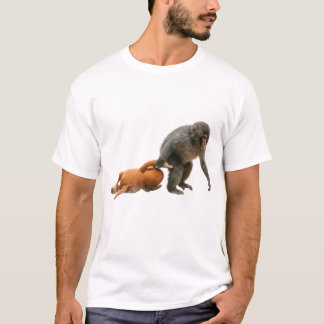 Makaken-Affe mit Spielzeug - Geschichte des emotio T-Shirt