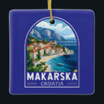 Makarska Kroatien Reisen Keramikornament<br><div class="desc">Makarska retro Vektor Reise Design. Makarska ist eine Hafenstadt an der kroatischen Dalmatiner Küste,  bekannt für ihre Strände an der Riviera von Makarska,  die Strandpromenade und das Nachtleben.</div>