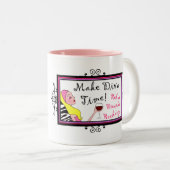 "Make Diva Time"/ Relax Breathe Recharge Two-Tone Zweifarbige Tasse (VorderseiteRechts)
