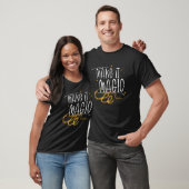 MAKE IT MAGIC Fantasy World magischer Zauberer T-Shirt (Unisex)
