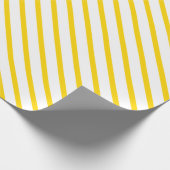 Make Your Gift Shine with Golden Lines Geschenkpapier (Ecke)