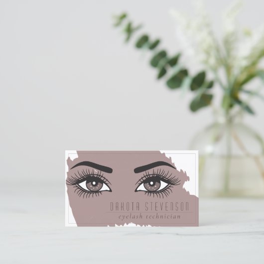 Makeup Artist | Elegante dunkle Taupe Augen und Ha Visitenkarte (Stehend Vorderseite)