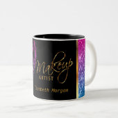 Makeup Artist in einem farbenfrohen Glitzer Zweifarbige Tasse (VorderseiteRechts)