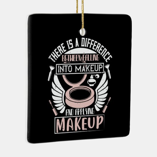 Makeup - In Makeup fallen Keramikornament (Rechts)