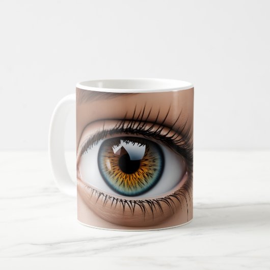 Makro der weiblichen Augen Kaffeetasse (Vorderseite Links)