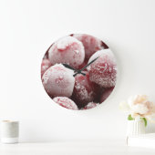 Makro gefrorene Beeren, Nahtextur. Große Wanduhr (Zuhause)