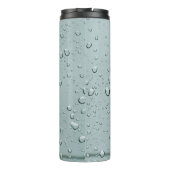 Makroaufnahme von Wassertropfen Thermosbecher (Rückseite)