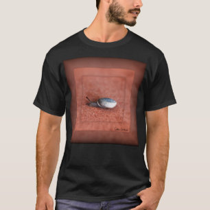 Makrofoto einer Schnecke auf Terrakotta T-Shirt