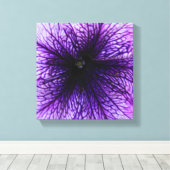 Makrofotografie mit lila Blume Leinwanddruck (Insitu (Holzboden))