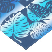 Makua Monstera tropische hawaiianische Streifenble Tischdecke (Schrägansicht)