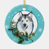 Malamute Evergreen Blue Snowflake Border Keramik Ornament (Vorne)