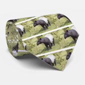 Malayischer Tapir auf Gras Krawatte (Gerollt)