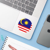 Malaysischer Flaggenrundkleber Aufkleber (Laptop mit iPhone)