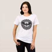 Malbuch Fledermaus Mandala Tri-Blend Shirt (Vorderseite voll)