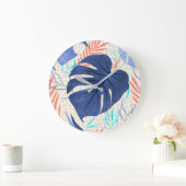 Maleah Monstera Tropical Hawaiian Watercolor- Blue Große Wanduhr (Zuhause)