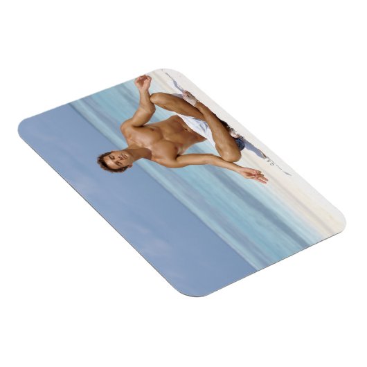 Malediven, ein ansehnlicher junger Mann, der in ei Magnet (Rechte Seite)