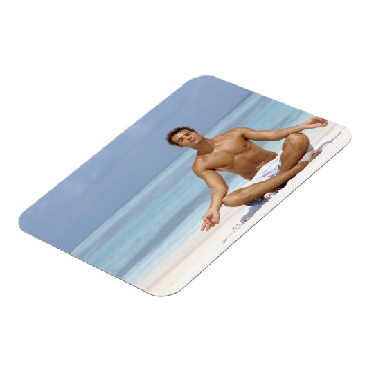 Malediven, ein ansehnlicher junger Mann, der in ei Magnet (Linke Seite)