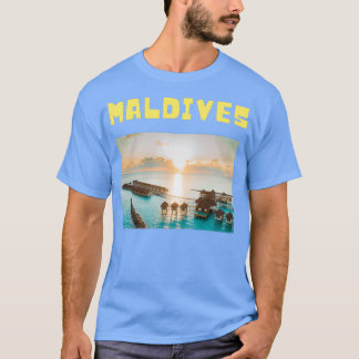 Malediven Water Bungalows Sonne scheint T-Shirt