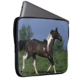 Malen Sie das Pferd, das 2 laufen lässt Laptopschutzhülle (Vorne Rechts)