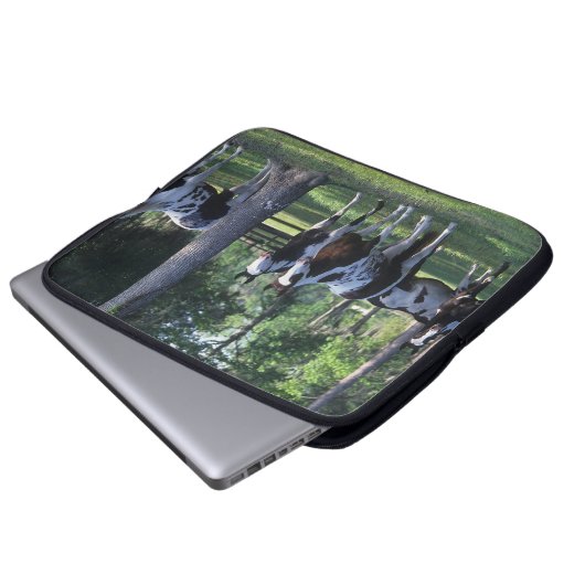 Malen Sie Pferde in den Bäumen Laptopschutzhülle (Vorne Knopf)