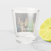 Malerei der Brügger Altstadt und des Belfry-Turms Schnapsglas (Rückseite)